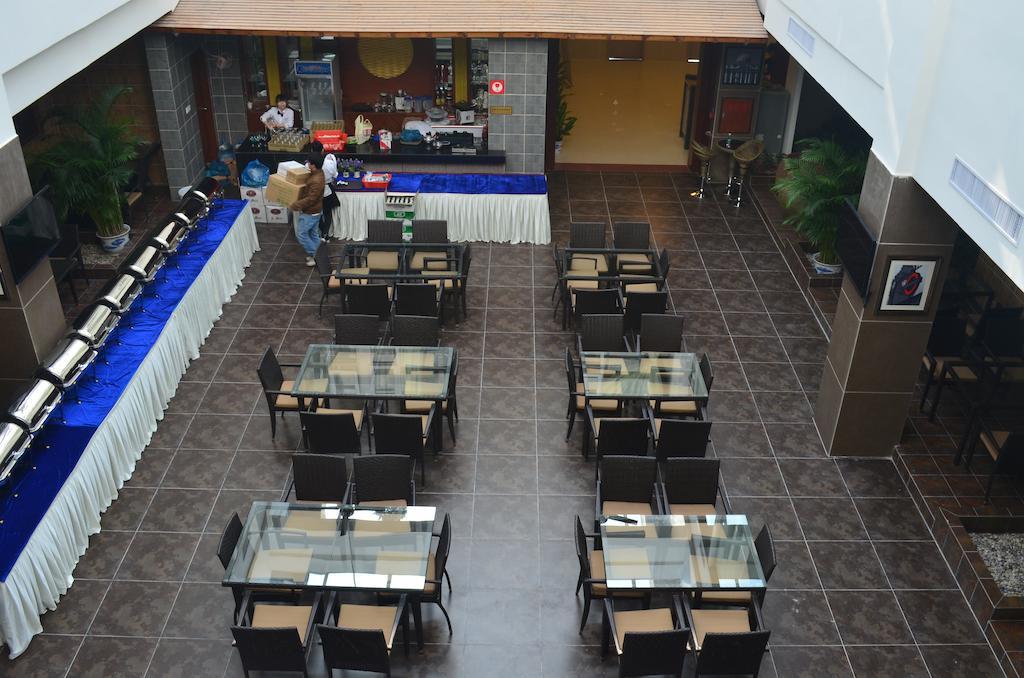 Zhuhai Platinum Holiday Hotel Exterior photo